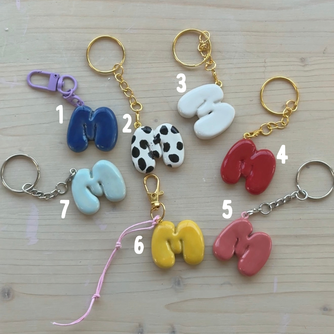 Porte-clés initiale de couleur