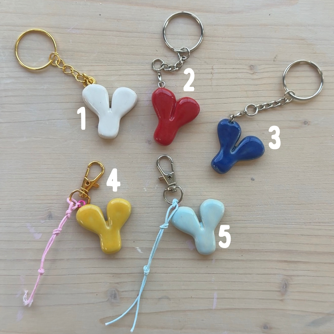 Porte-clés initiale de couleur