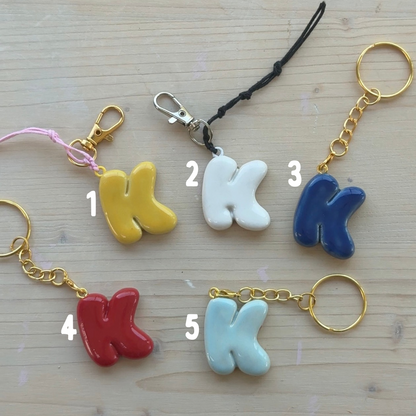 Porte-clés initiale de couleur